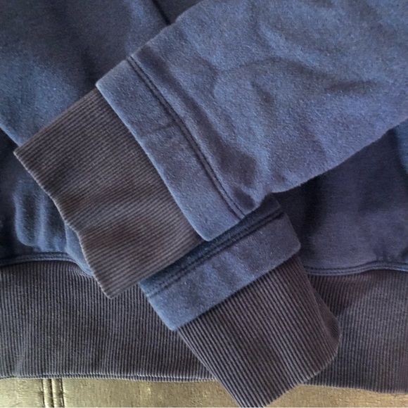 Women’s Blue Under Armour Hoodie Size Large - Picture 3 of 8